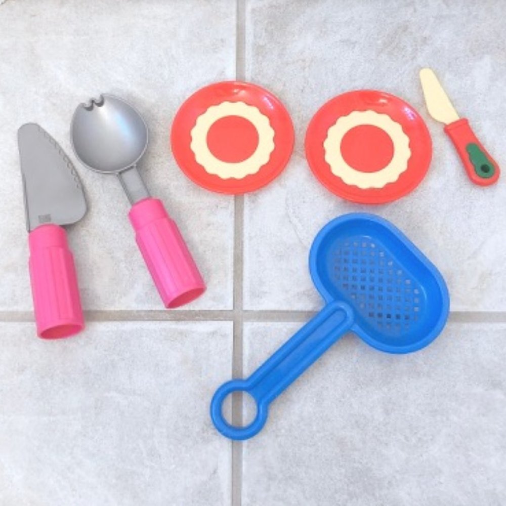 LIKE NEW Toys Kitchen Cook Play